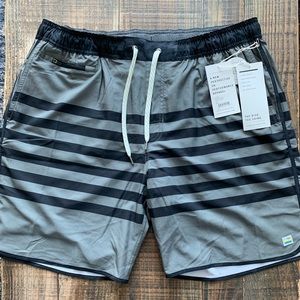 NWT Vuori Banks Training Short Sz XL